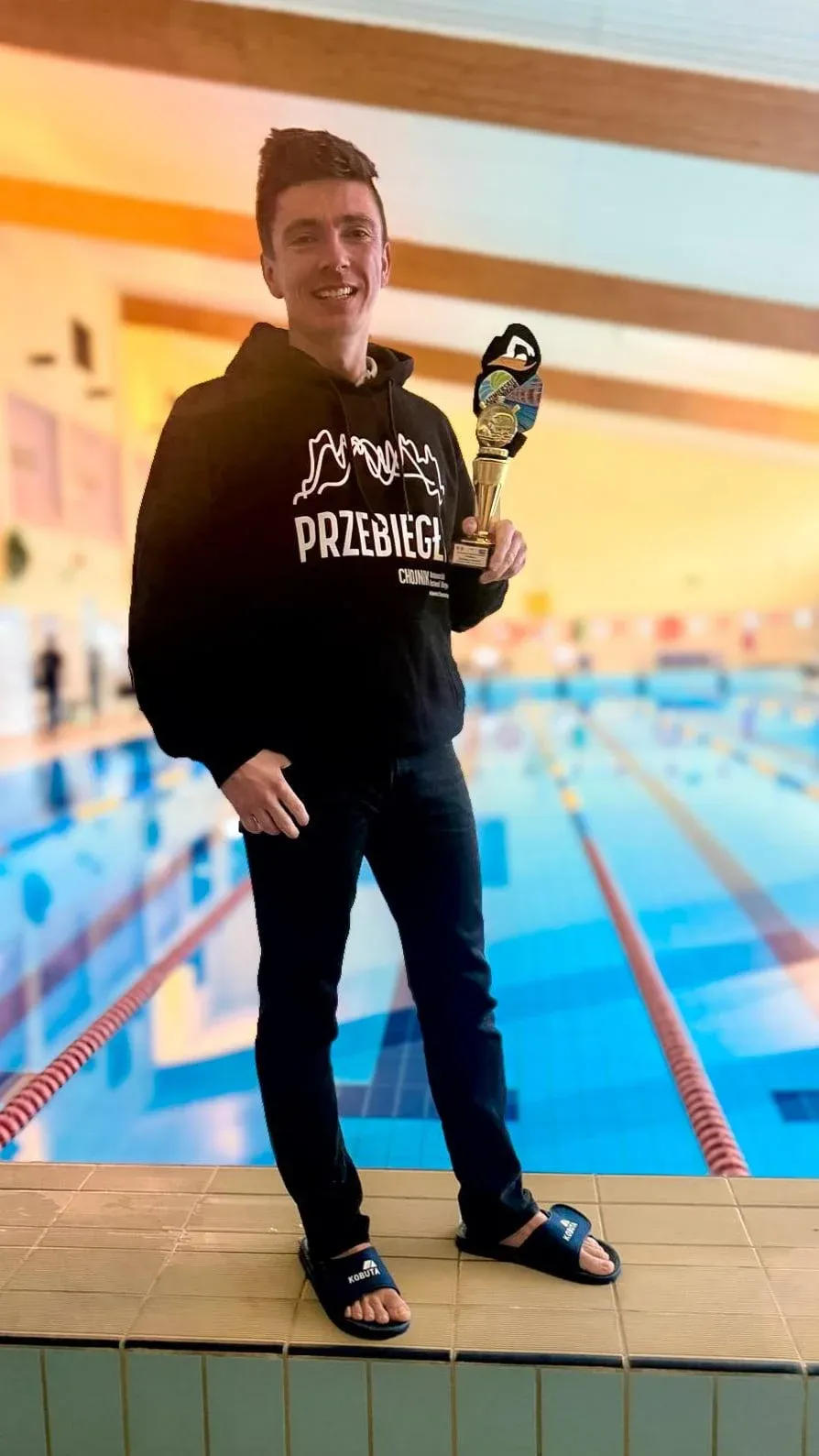 Swimming 42 km in 24 Hours: Lessons from Ultra-Distance Champions